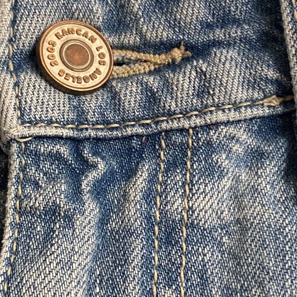 KanCan- Distressed Denim Shorts, light wash, Size:7/ 27 - Picture 3 of 7